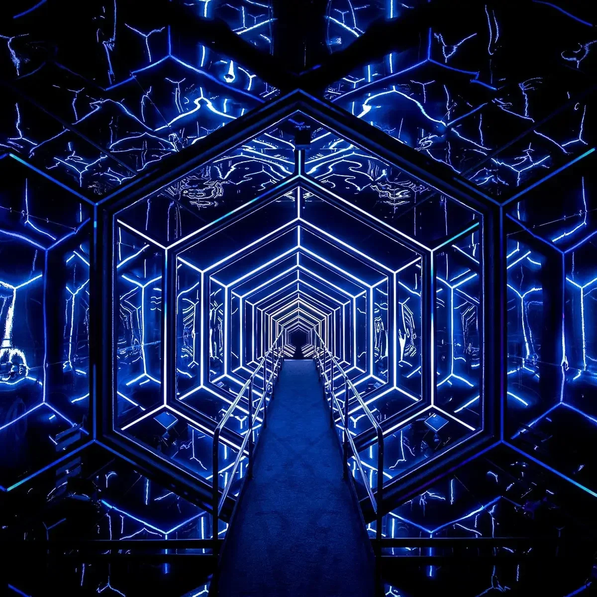 Amaze tunnel 1